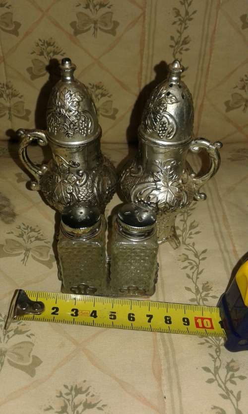 WOW!! AWSOME FIND!! 2 SETS OF VINTAGE SALT/PEPPER AND VINEGAR POTS
