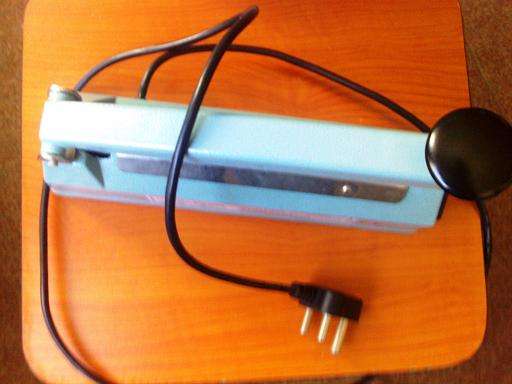 AN ELECTRIC BAG SEALER FOR THE STAMP DEALER!