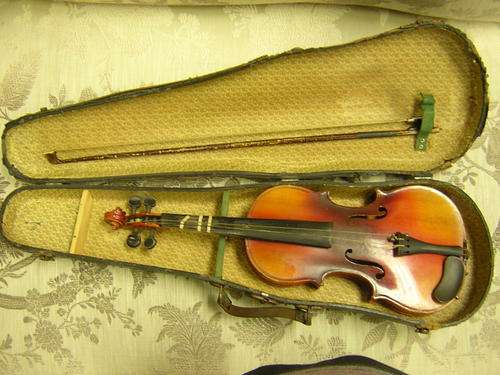 Violin,rare Violin ,Antonius stradivarius ,  collectable original case