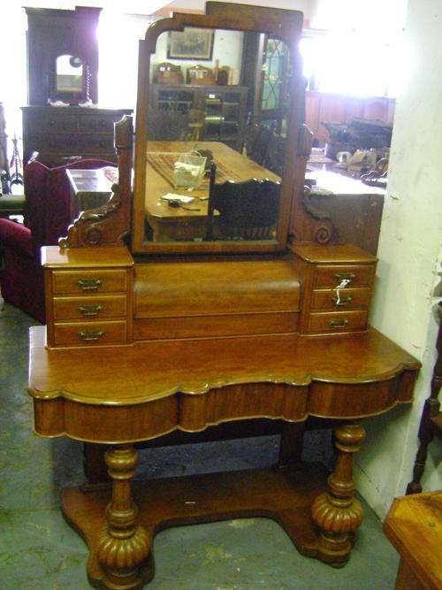 dressing table