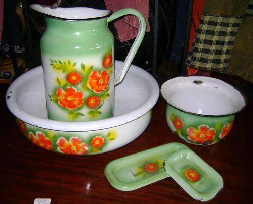 beautiful jug and bassin set