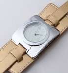 TOO LOVELY FOR WORDS! STYLISH GOLD STRAP WATCH