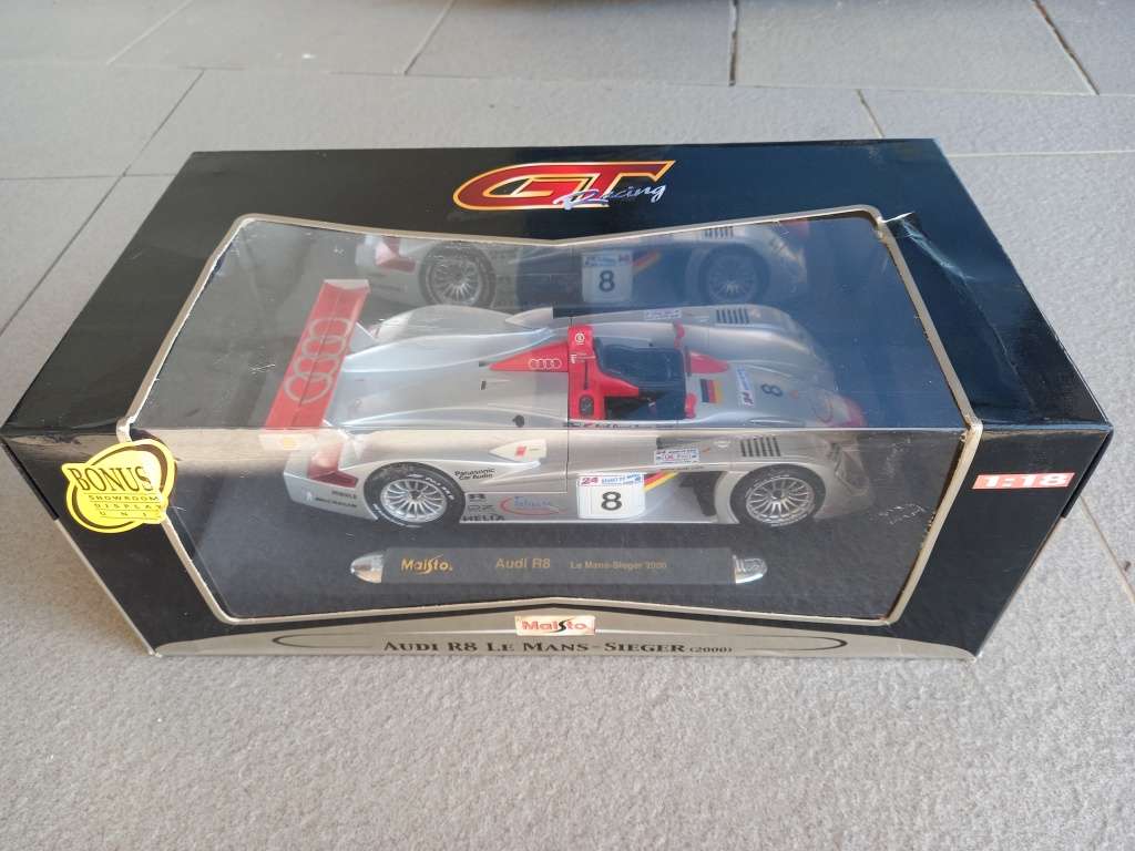 Audi R8 Le Mans winning car 2000 - Maisto 1/18