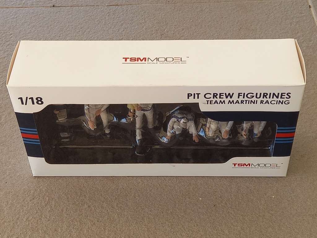 Porsche Martini Pit personnel figurines - TSM 1/18