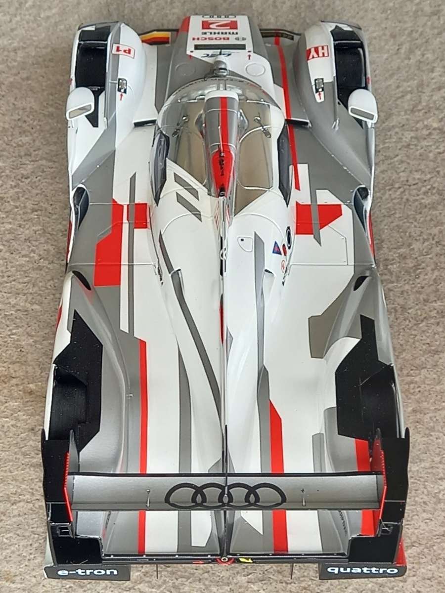 Audi R18 2013 Le Mans winner - Spark 1/18