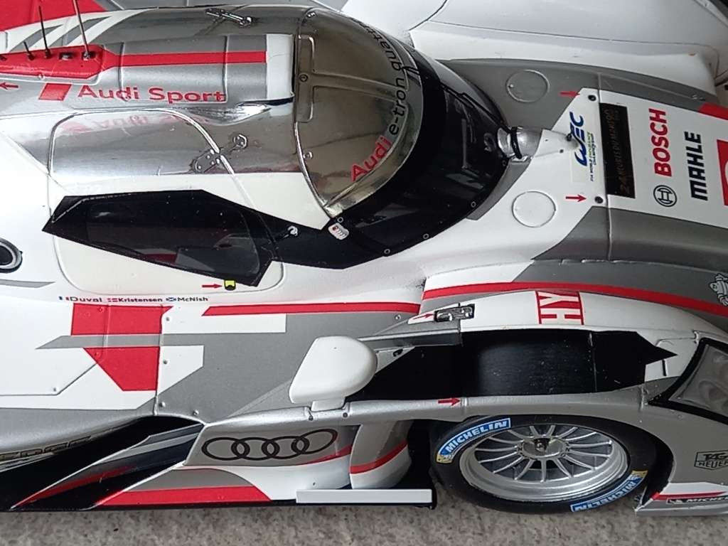 Audi R18 2013 Le Mans winner - Spark 1/18