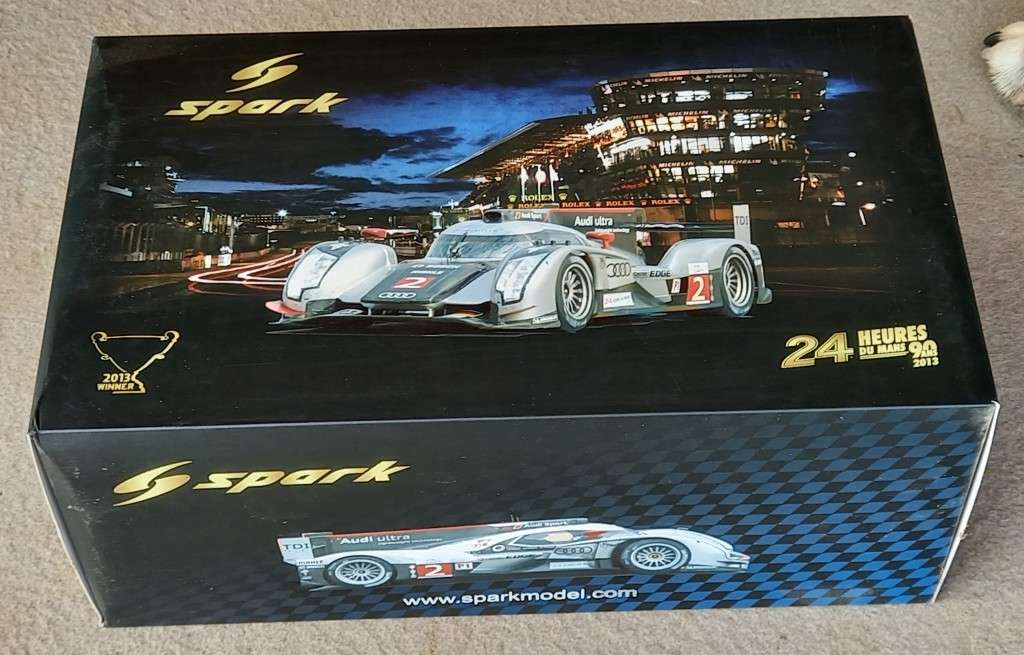 Audi R18 2013 Le Mans winner - Spark 1/18