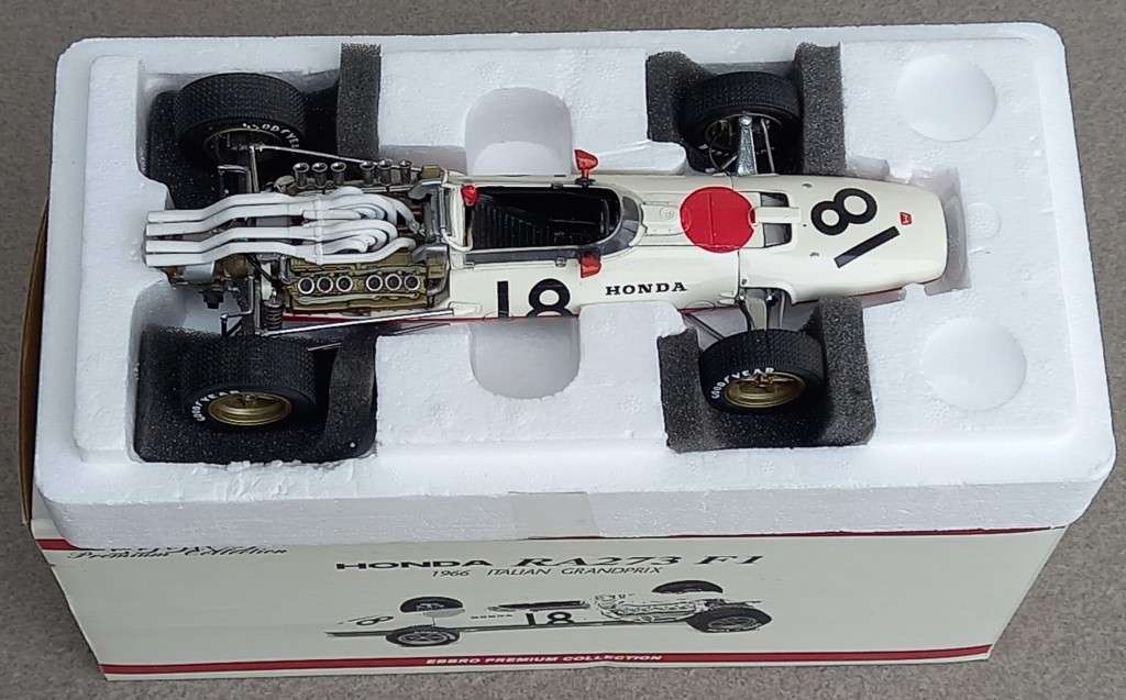 Honda RA 273 V12 - 1966/67 - Ebbro 1/20