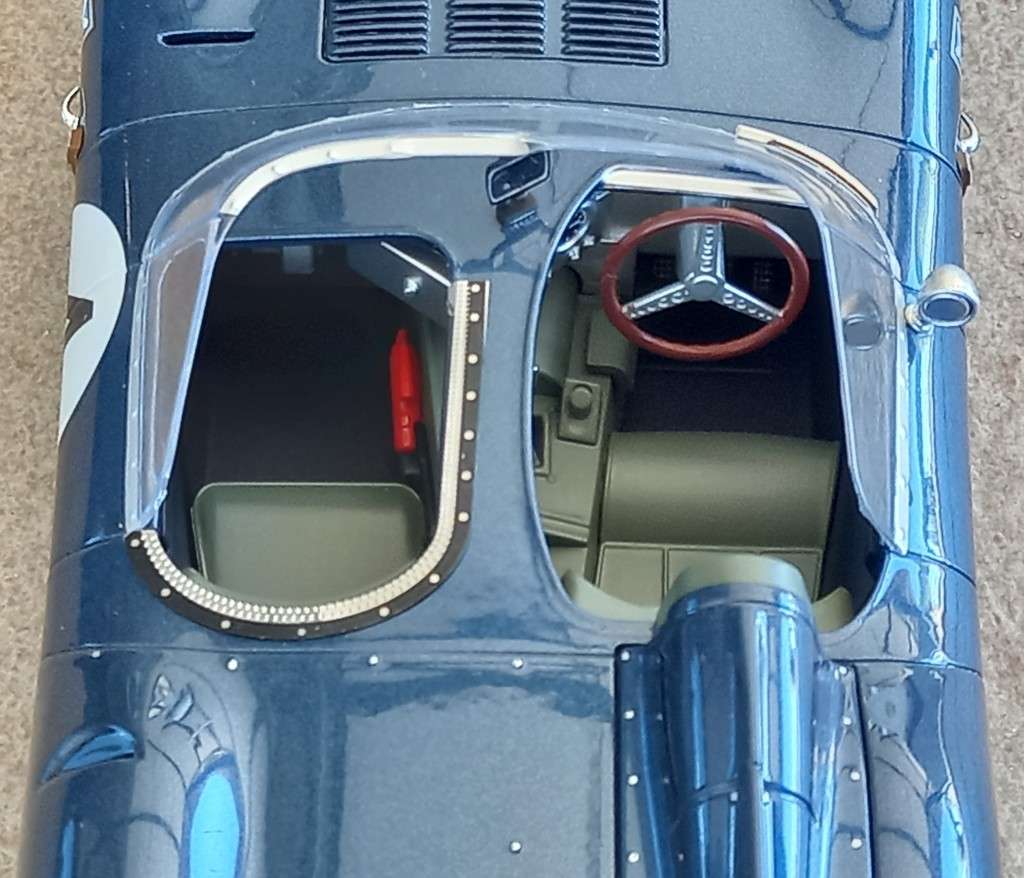 Jaguar D-type - winner Le Mans 1956 - CMR 1/18