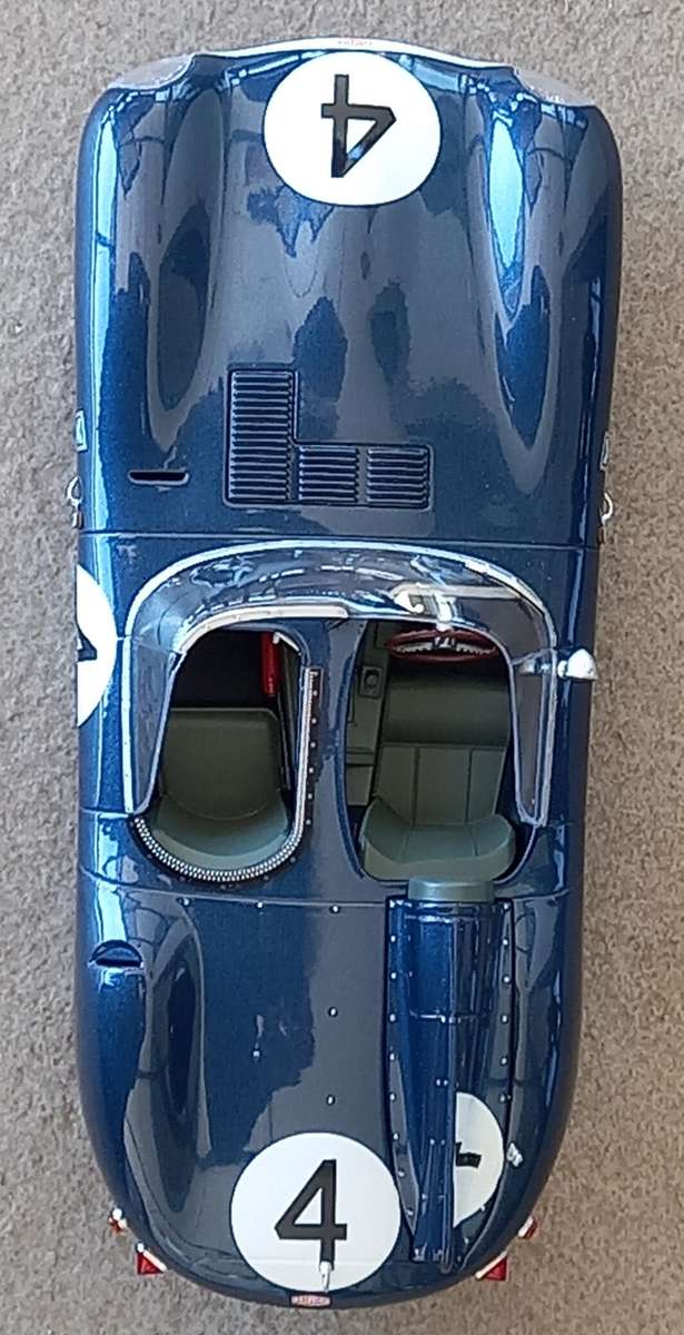 Jaguar D-type - winner Le Mans 1956 - CMR 1/18