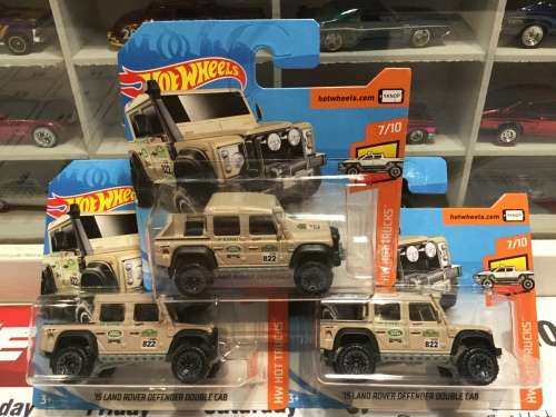 Hotwheels 2018 C Case  LAnd Rover Defender on Short.Card! German import, not available in SA shops!