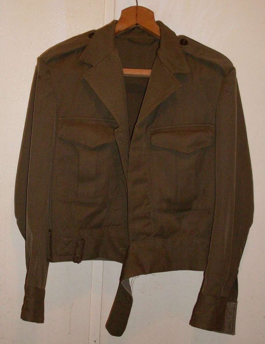 1969 - Bunny Combat Jacket with Belt, Arm / Shoulder Flashes, Lapel Badges