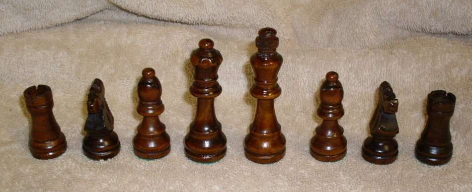 Vintage 1960's Wooden Chess Set - Storage Box / board is damaged