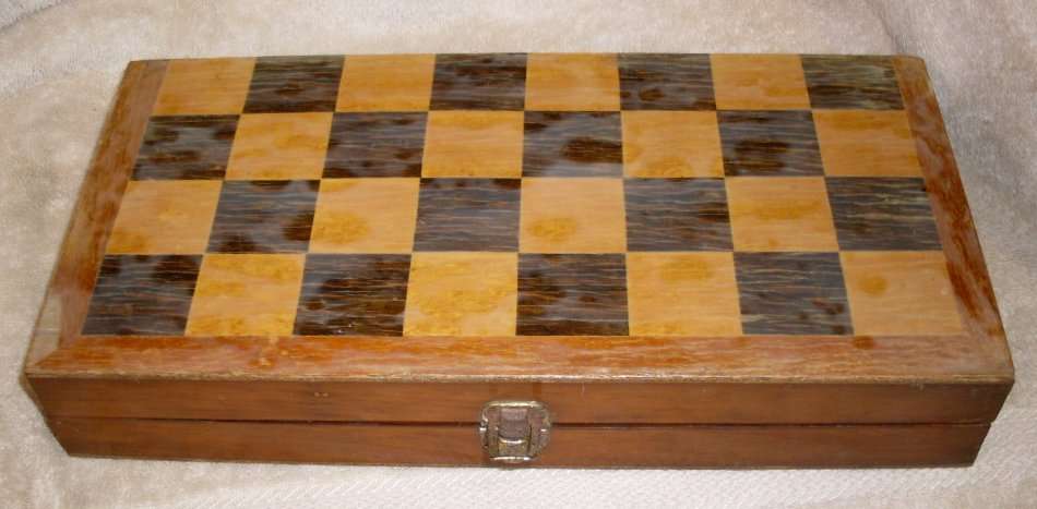 Vintage 1960's Wooden Chess Set - Storage Box / board is damaged