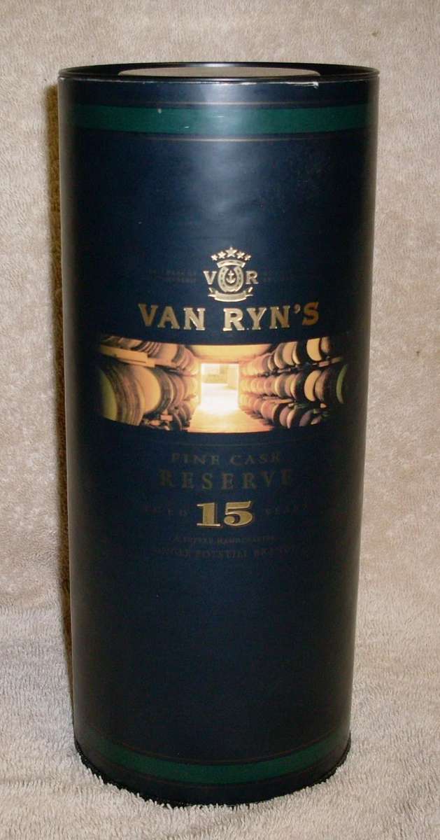 Van Ryn's Fine Cask Reserve Aged 15  years - Handcrafted Single Potstill Brandy ............