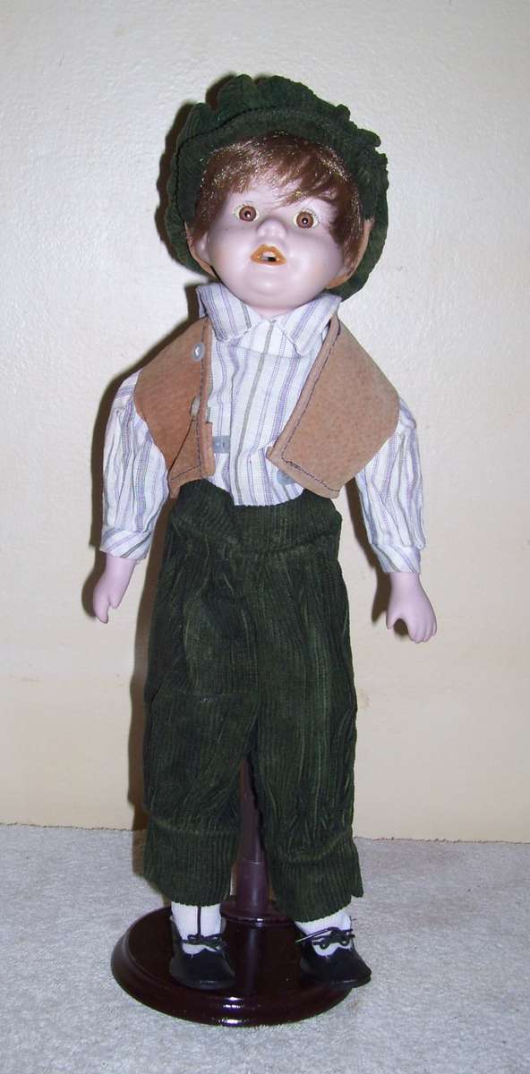 Vintage - Porcelain Male Victorian Era Dressed Doll - Height 41cm ..............................