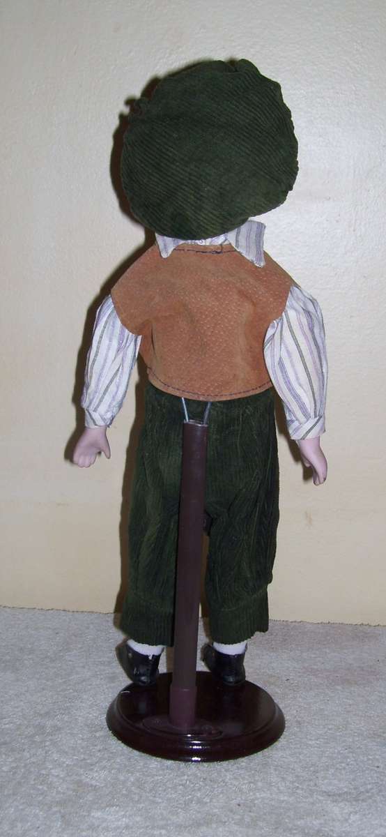 Vintage - Porcelain Male Victorian Era Dressed Doll - Height 41cm ..............................