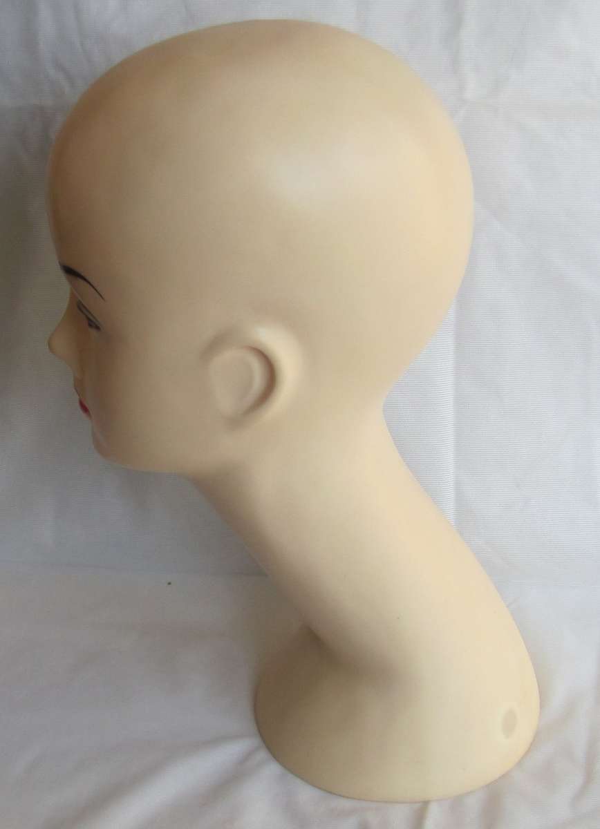 WIG DISPLAY MANNEQUIN / STAND - Un used