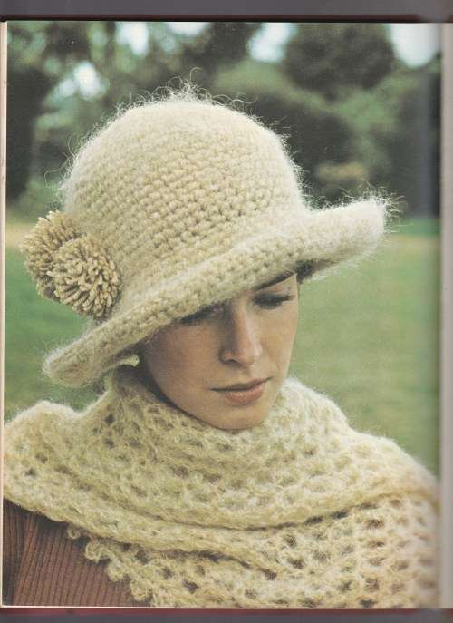 The Hamlyn Book of Crochet - Carol Payton - 1980 - Crochet Pattern Book
