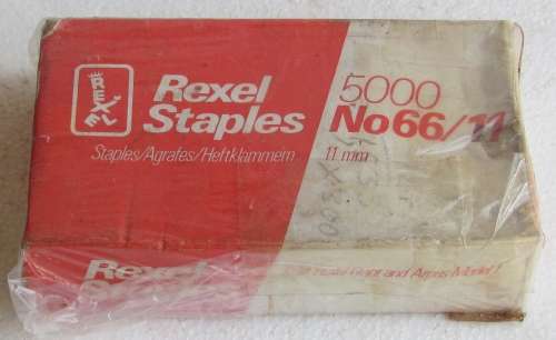 REXEL STAPLES 5000 No 66/11 - Very Old Stock - Damaged Box