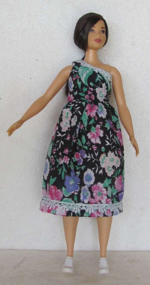 Barbie Curvy Dolls - Fashion Dolls Off the Shoulder Dress