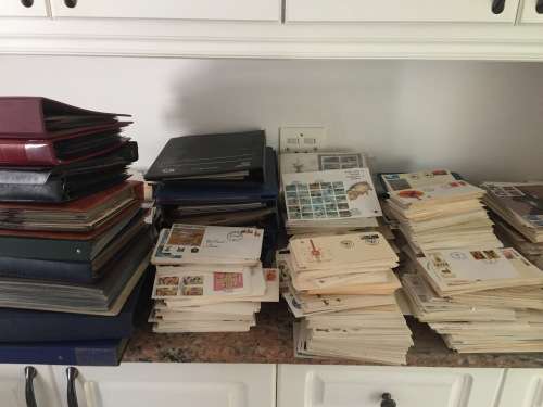 Hundreds of 1st day covers with R1 reserve!