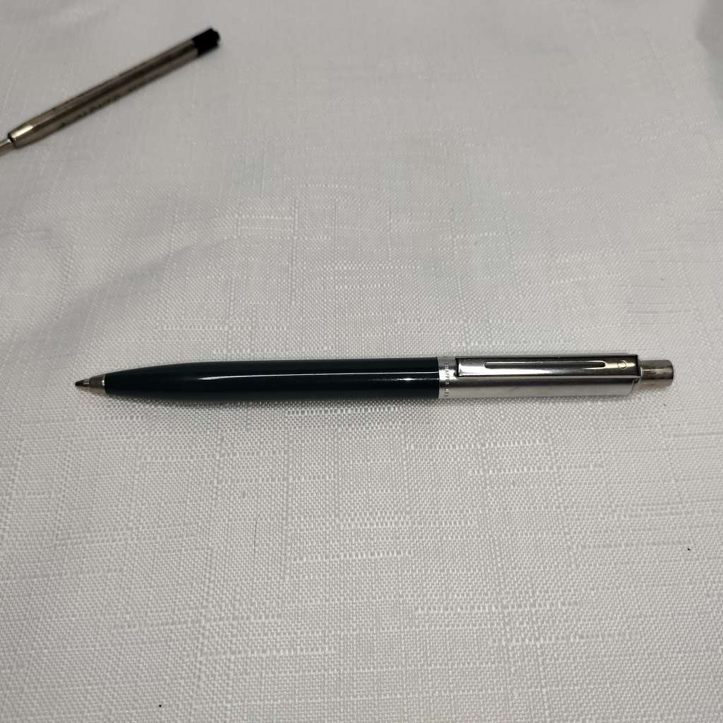 Vintage Parker and Papermate Vintage Pen Collection, One bid for all!!!