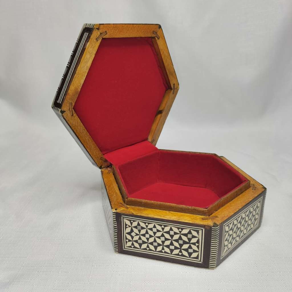 Mother of Pearl Inlay Wooden Jewelry box!!!