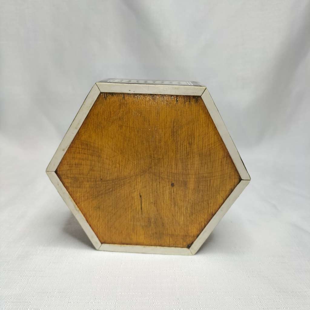 Mother of Pearl Inlay Wooden Jewelry box!!!