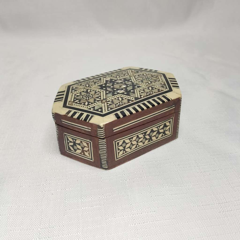 Mother of Pearl Inlay Wooden Jewelry box small!!!