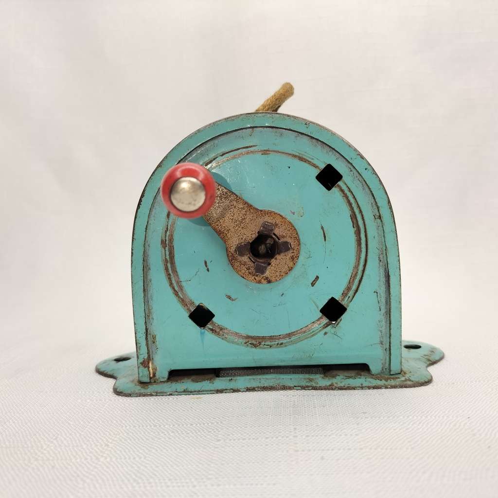 Vintage Aqua Turquoise Metal Retractable Laundry Clothesline!!!