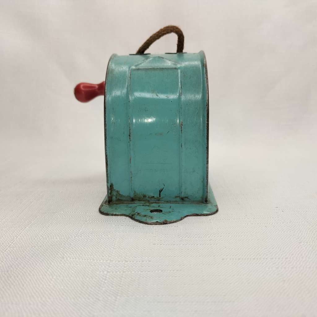 Vintage Aqua Turquoise Metal Retractable Laundry Clothesline!!!