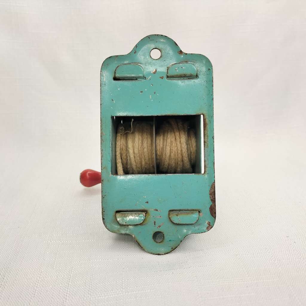 Vintage Aqua Turquoise Metal Retractable Laundry Clothesline!!!