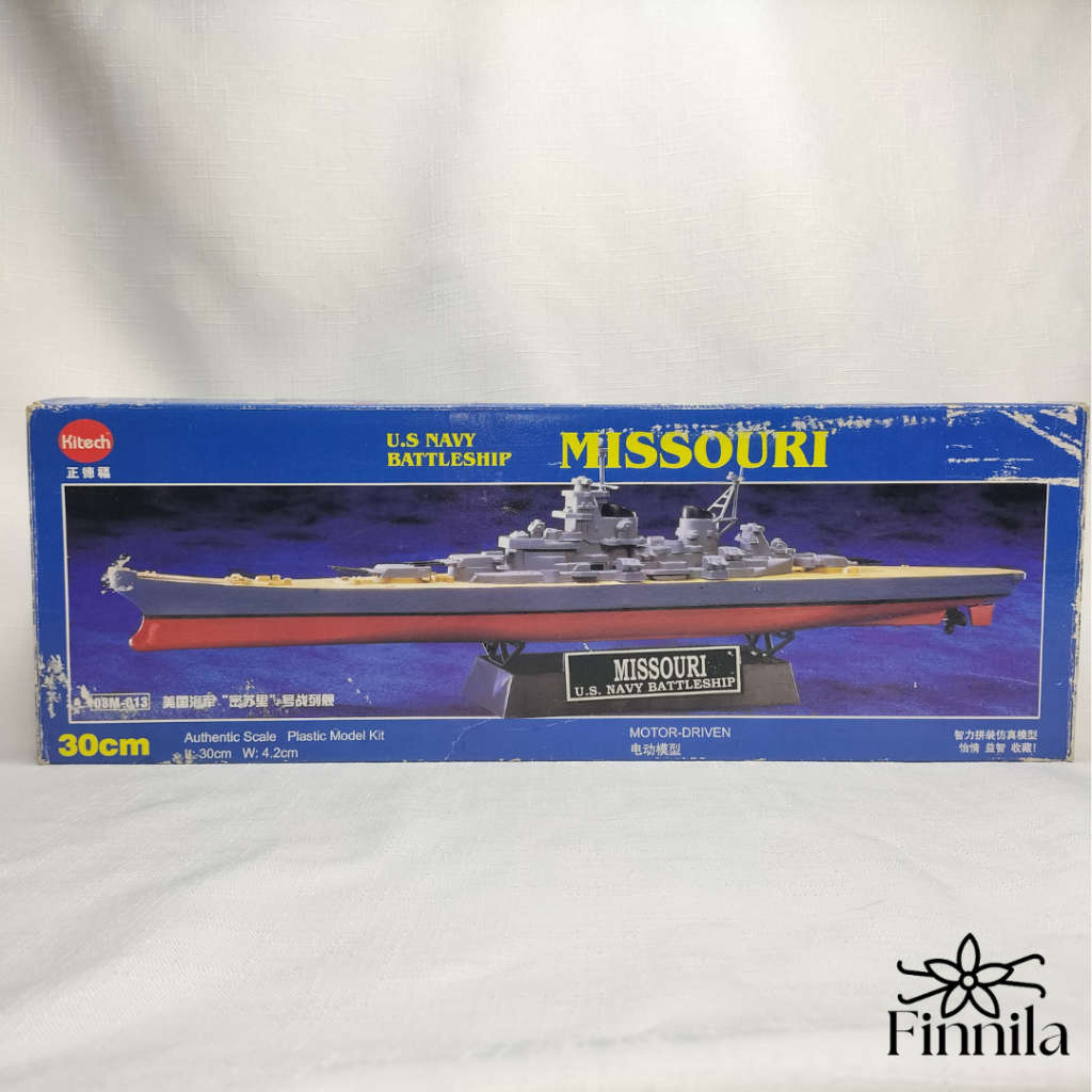 MISSOURI U.S. Navy Battleship Motor-Driven Plastic Model Kit 30 cm (Looks complete)!!!