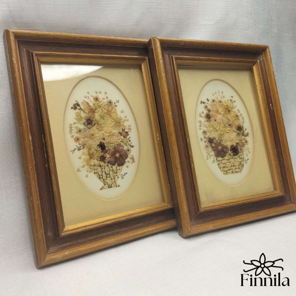 Wooden Frame with Flower Artwork!!!