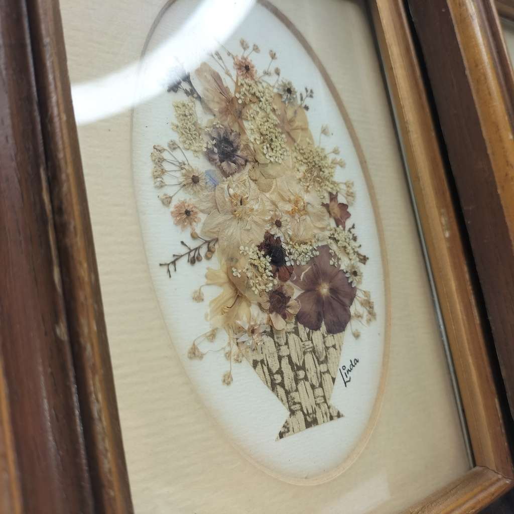 Wooden Frame with Flower Artwork!!!