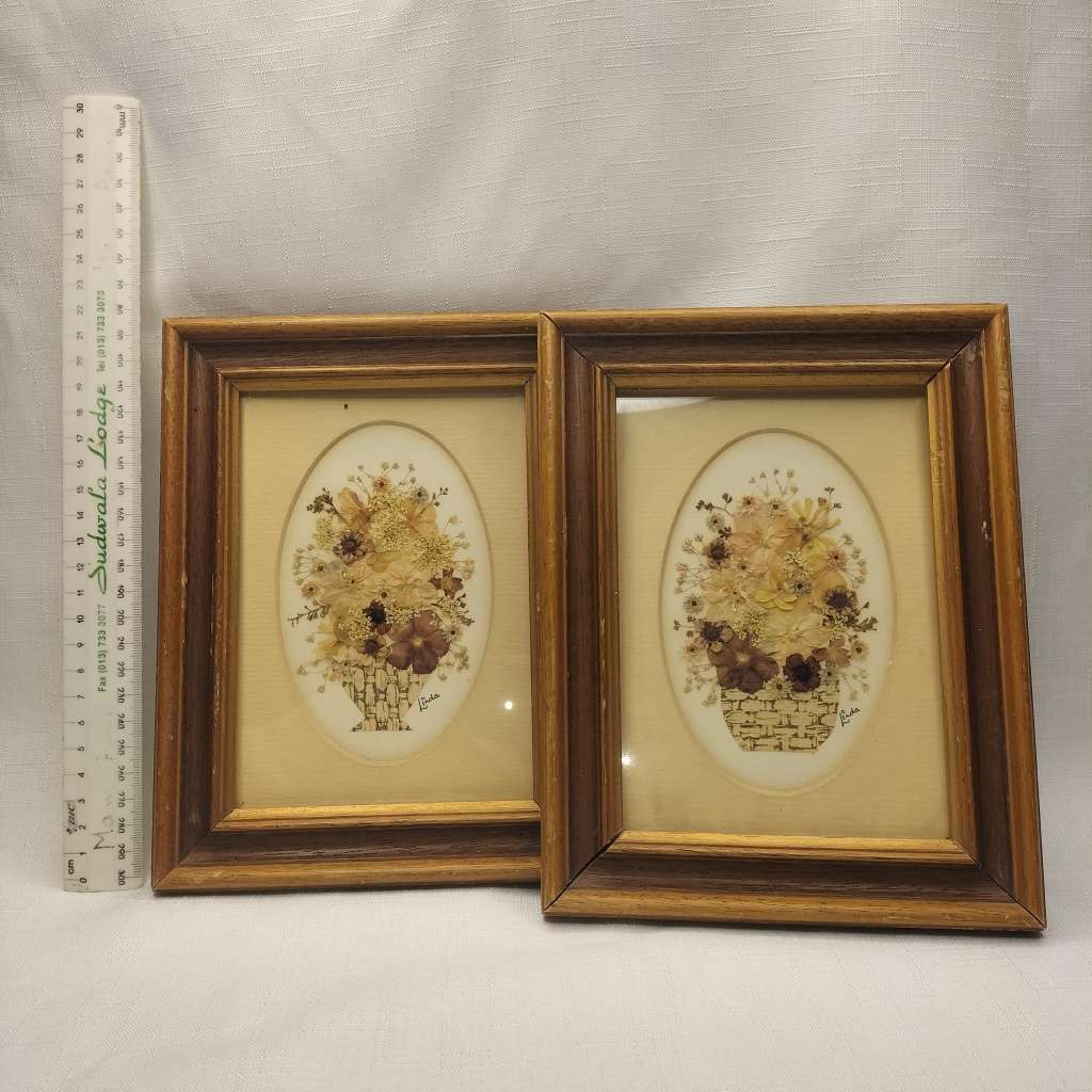 Wooden Frame with Flower Artwork!!!