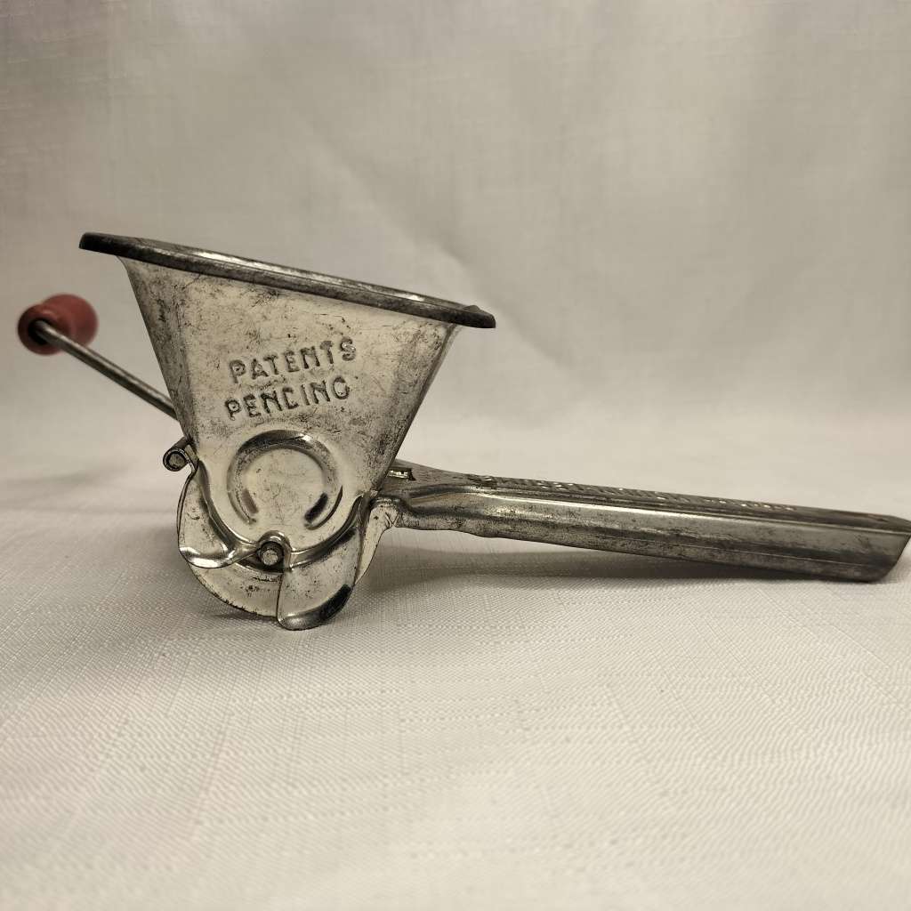 Vintage MOULI PERSIL Herb Grinder!!!