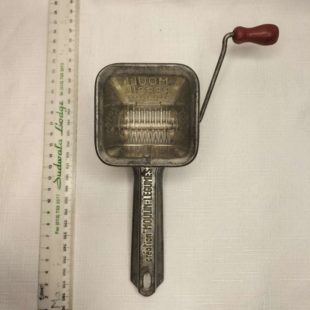 Vintage MOULI PERSIL Herb Grinder!!!