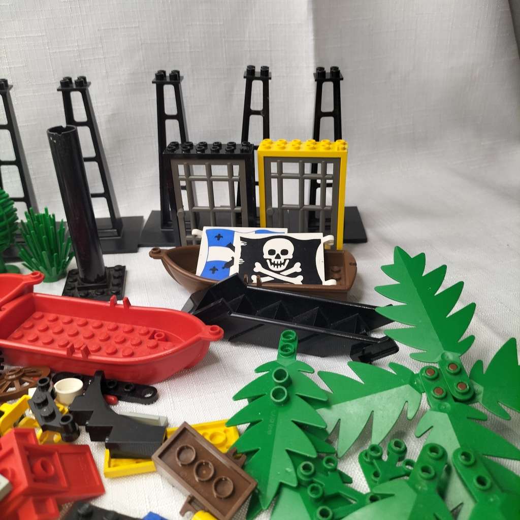 VINTAGE LEGO, Big Pile of Vintage Lego!!!