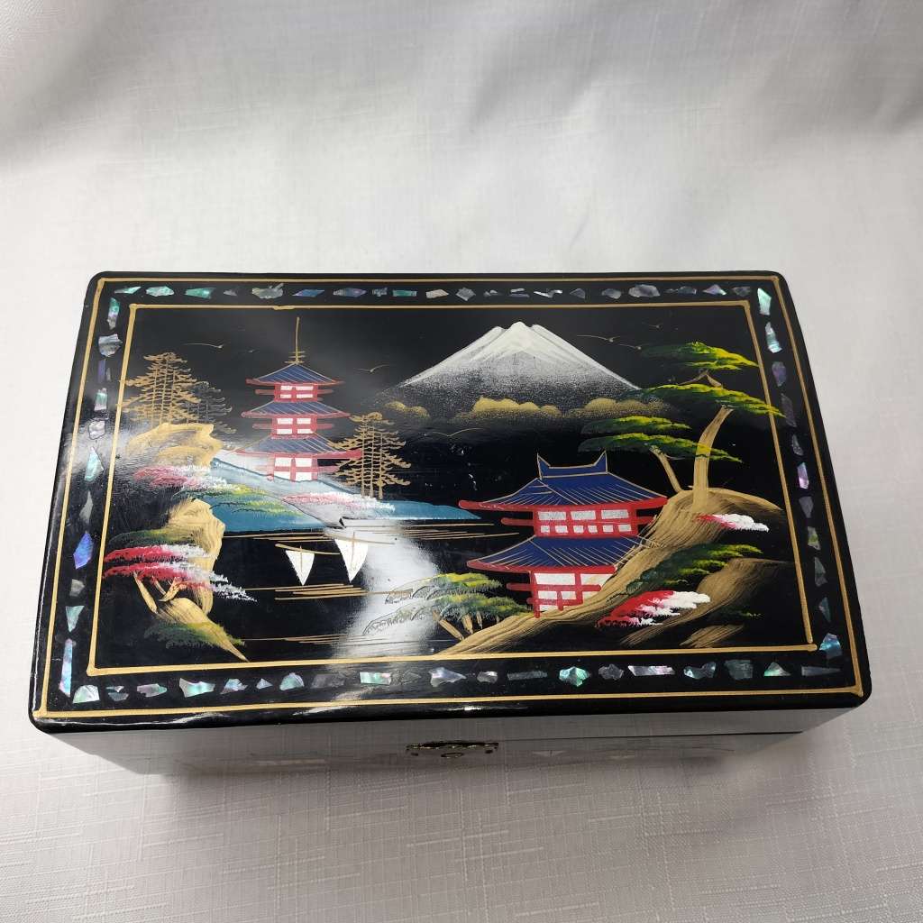 Japanese Vintage Music Jewelry Box!!!