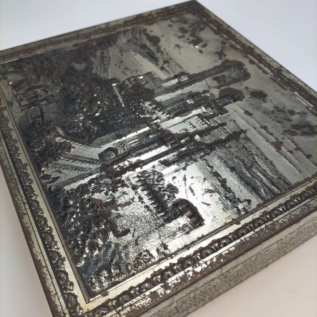 Vintage Bells Biscuit Tin!!!