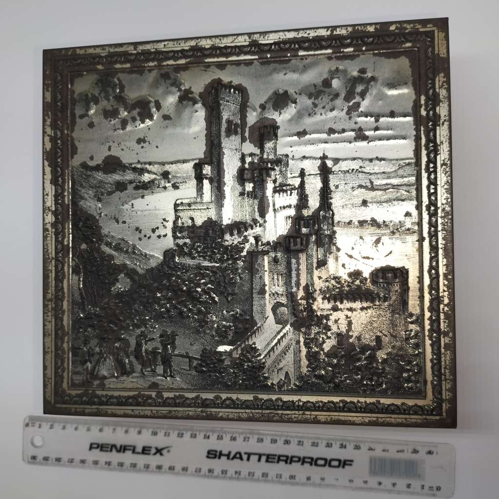 Vintage Bells Biscuit Tin!!!