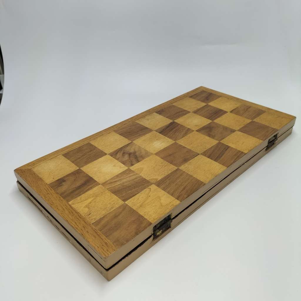 Wooden Chess Set (Missing One King)!!!