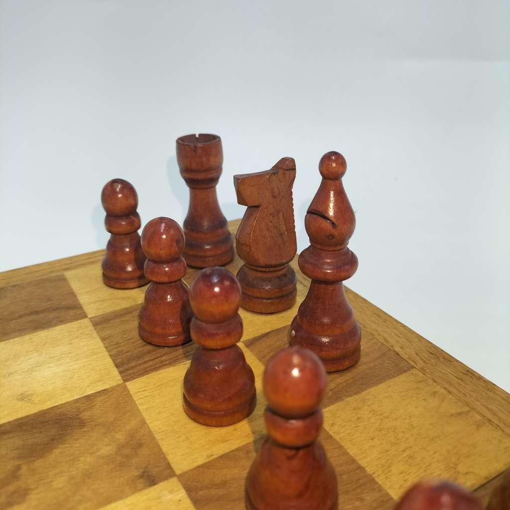 Wooden Chess Set (Missing One King)!!!