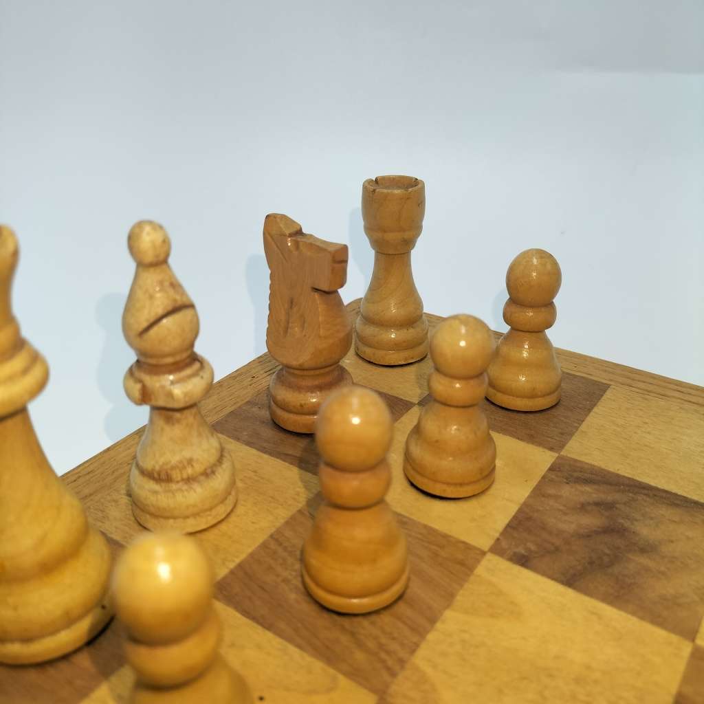 Wooden Chess Set (Missing One King)!!!
