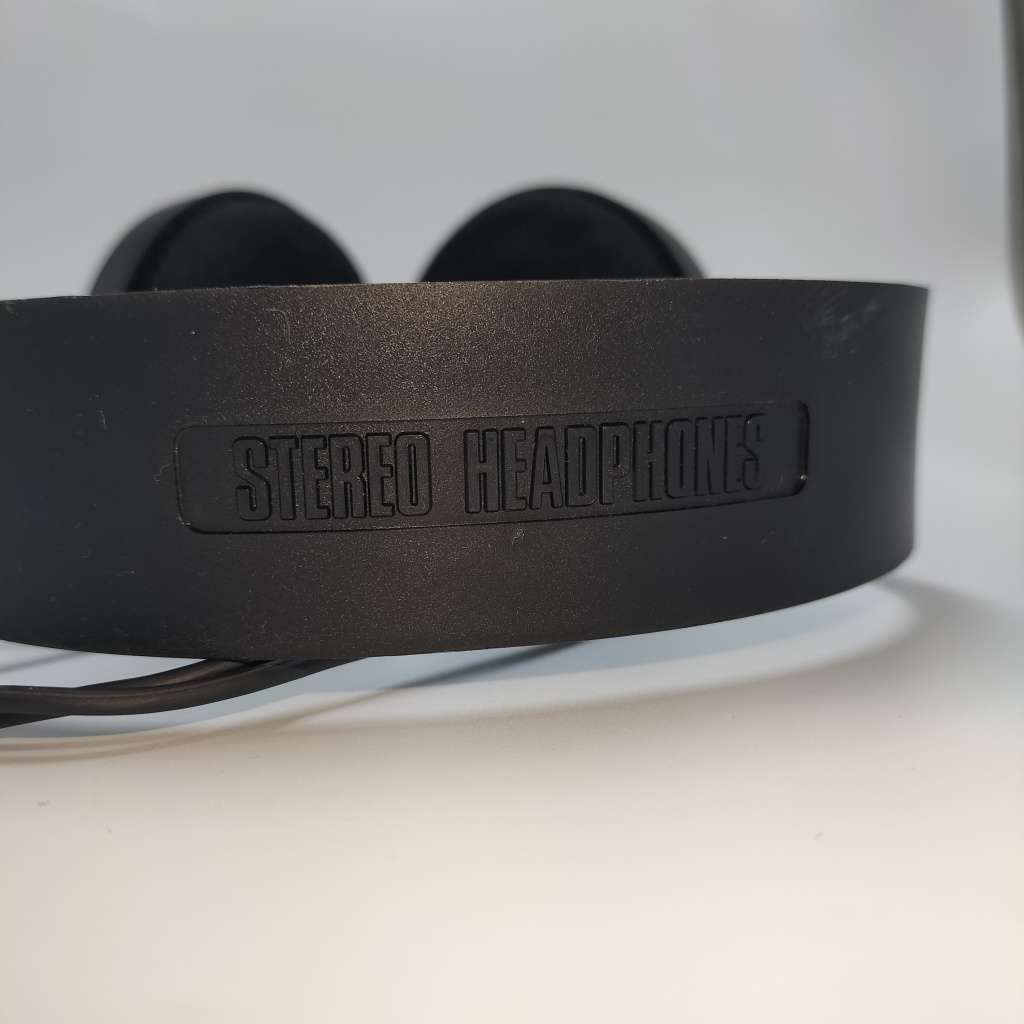 1981 Kenwood KH-15 Stereo Headphones (Not Tested)!!!