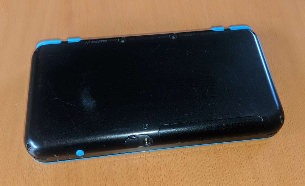 New Nintendo 2DS XL Black + Turquoise