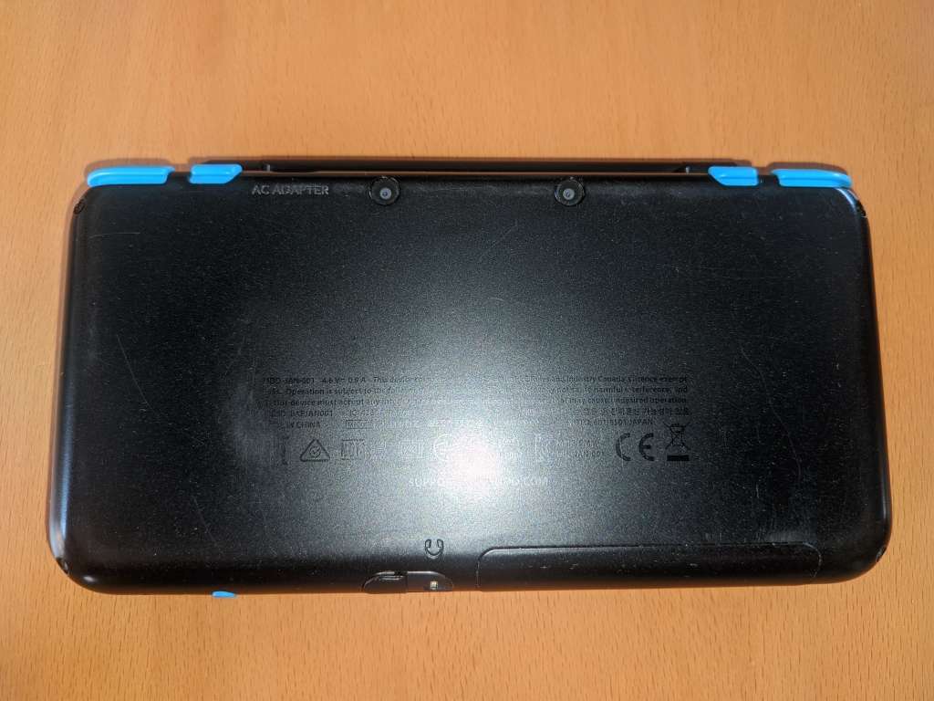 New Nintendo 2DS XL Black + Turquoise
