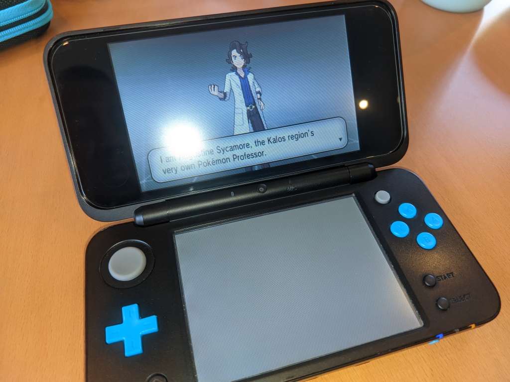 New Nintendo 2DS XL Black + Turquoise